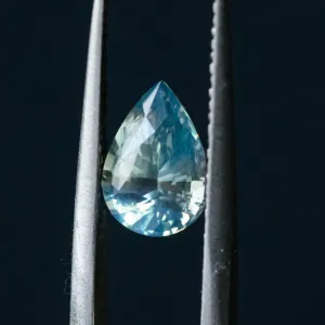 2.07CT MADAGASCAR PEAR SAPPHIRE, UNTREATED, PARTI LIGHT BLUE GREEN, 9.34X6.6X4.88MM