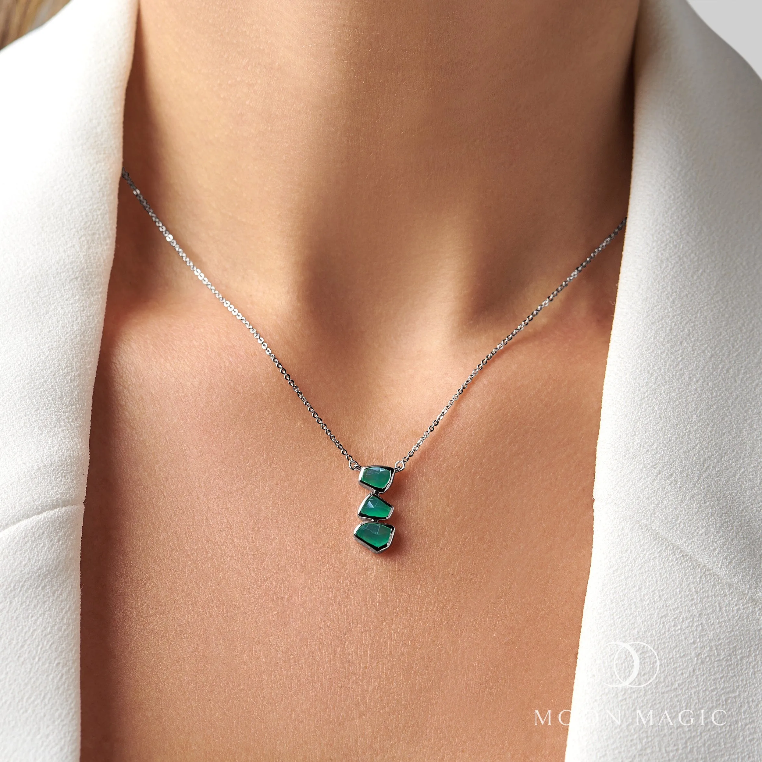 Green Onyx Necklace - Dazzle Them