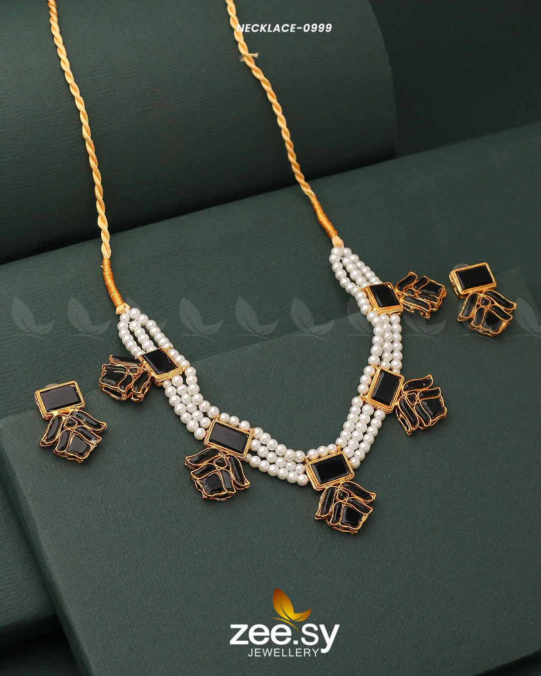 NECKLACE-0999